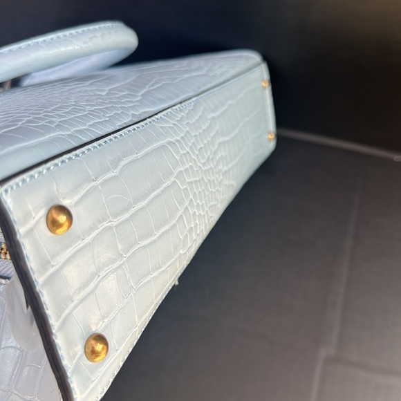 New GUESS Women’s Stephi Girlfriend Satchel - Picture 10 of 14